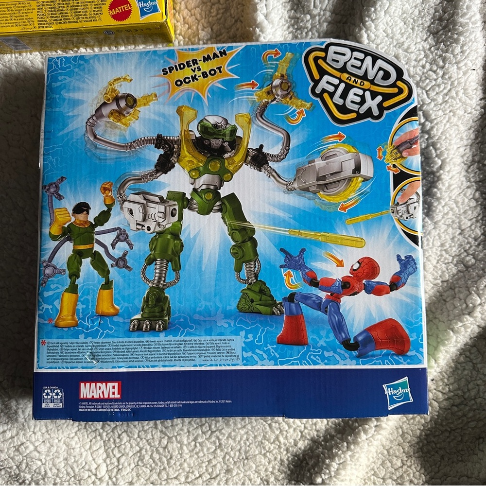 Marvel Spider-Man vs Ock-Bot Bend and Flex Set - Picture 2 of 2